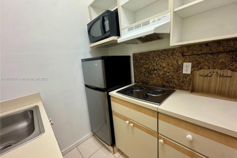 Appartement à louer à Coral Gables, Floride: 1 chambre, 41.81 m2 № 1877864 - photo 8