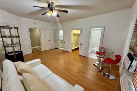 Appartement à louer à Coral Gables, Floride: 1 chambre, 41.81 m2 № 1877864 - photo 12