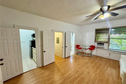 Appartement à louer à Coral Gables, Floride: 1 chambre, 41.81 m2 № 1877864 - photo 6