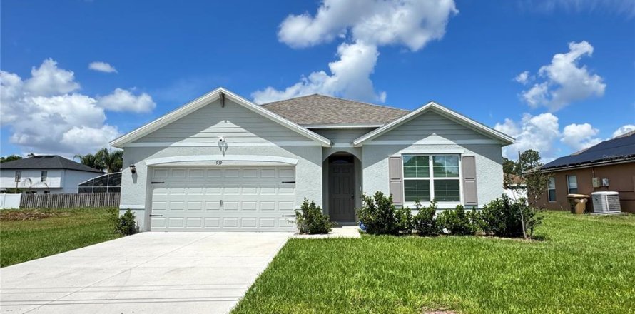 Villa ou maison à Kissimmee, Floride 4 chambres, 173.91 m2 № 2379811