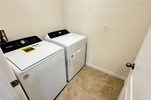 Villa ou maison à louer à Kissimmee, Floride: 4 chambres, 173.91 m2 № 2379811 - photo 22