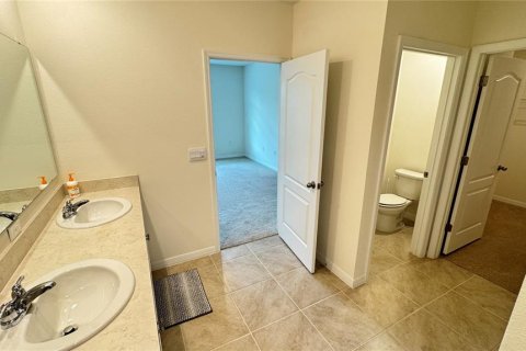 Villa ou maison à louer à Kissimmee, Floride: 4 chambres, 173.91 m2 № 2379811 - photo 16
