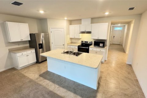 Villa ou maison à louer à Kissimmee, Floride: 4 chambres, 173.91 m2 № 2379811 - photo 5
