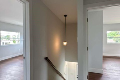 Villa ou maison à louer à Lauderhill, Floride: 5 chambres, 160.54 m2 № 1946747 - photo 12