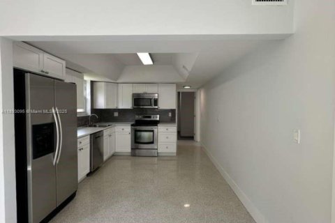 Villa ou maison à louer à Lauderhill, Floride: 5 chambres, 160.54 m2 № 1946747 - photo 26