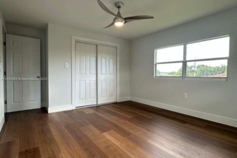 Villa ou maison à louer à Lauderhill, Floride: 5 chambres, 160.54 m2 № 1946747 - photo 15
