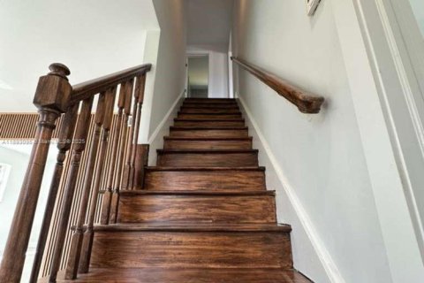 Villa ou maison à louer à Lauderhill, Floride: 5 chambres, 160.54 m2 № 1946747 - photo 11