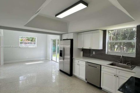 Villa ou maison à louer à Lauderhill, Floride: 5 chambres, 160.54 m2 № 1946747 - photo 28