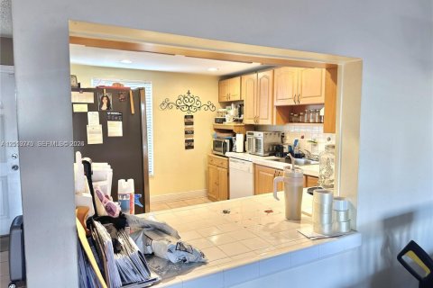 Townhouse in Davie, Florida 3 bedrooms, 138.42 sq.m. № 2076651 - photo 5