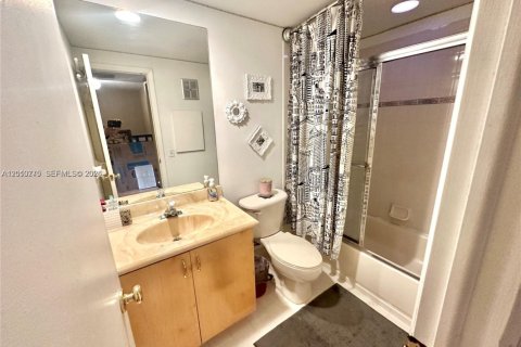Townhouse in Davie, Florida 3 bedrooms, 138.42 sq.m. № 2076651 - photo 19