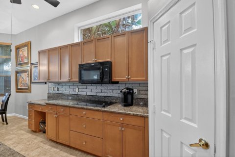 Villa ou maison à vendre à Wellington, Floride: 2 chambres, 219.62 m2 № 2077666 - photo 27