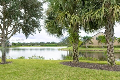 Casa en venta en Ave Maria, Florida, 3 dormitorios, 155.52 m2 № 1948191 - foto 2