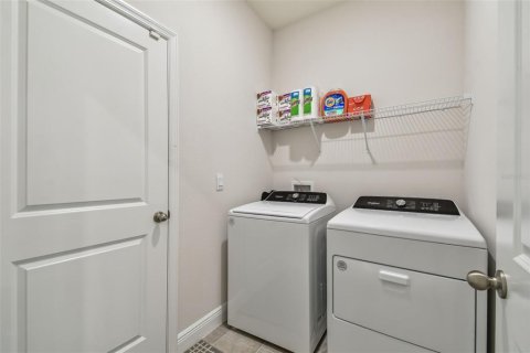 House in Wesley Chapel, Florida 4 bedrooms, 189.99 sq.m. № 1813089 - photo 27