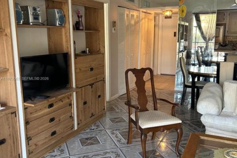 Condominio en venta en Lauderhill, Florida, 1 dormitorio, 72.46 m2 № 2033216 - foto 17