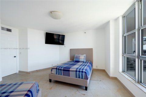 Купить кондоминиум в Авентура, Флорида 2 спальни, 125.7м2, № 1973472 - фото 23