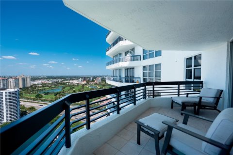 Купить кондоминиум в Авентура, Флорида 2 спальни, 125.7м2, № 1973472 - фото 13