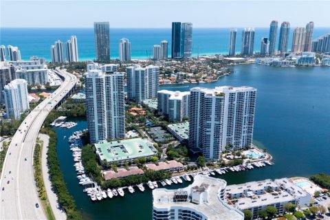 Купить кондоминиум в Авентура, Флорида 2 спальни, 125.7м2, № 1973472 - фото 29