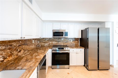 Купить кондоминиум в Авентура, Флорида 2 спальни, 125.7м2, № 1973472 - фото 12