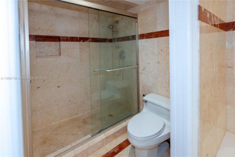 Купить кондоминиум в Авентура, Флорида 2 спальни, 125.7м2, № 1973472 - фото 20