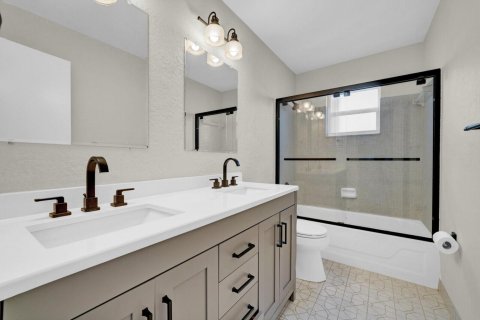 Villa ou maison à vendre à Boynton Beach, Floride: 2 chambres, 149.39 m2 № 2242083 - photo 28