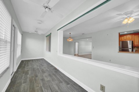 Villa ou maison à vendre à Boynton Beach, Floride: 2 chambres, 149.39 m2 № 2242083 - photo 17