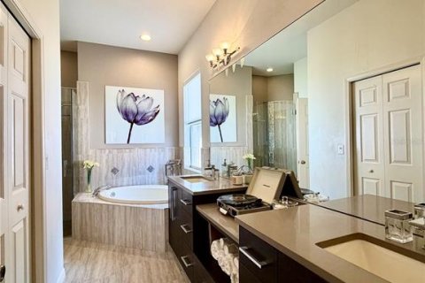 Casa en venta en Lutz, Florida, 4 dormitorios, 210.7 m2 № 2377445 - foto 17