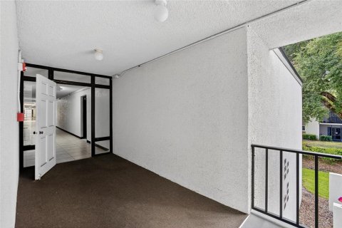 Condominio en venta en Brandon, Florida, 2 dormitorios, 85.93 m2 № 1912647 - foto 3