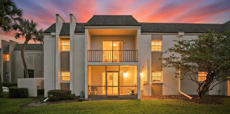 Condominio en Brandon, Florida, 2 dormitorios  № 1912647