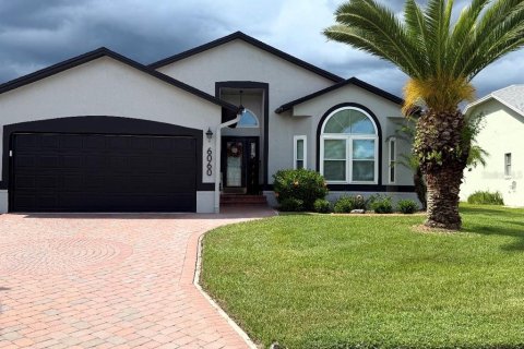 House in Lakeland, Florida 2 bedrooms, 129.04 sq.m. № 2219804