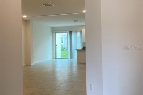 Townhouse in Wesley Chapel, Florida 3 bedrooms, 141.4 sq.m. № 1870130 - photo 4