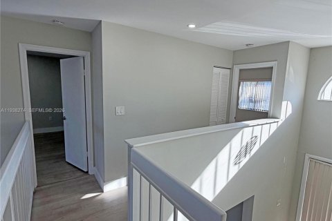 Townhouse in Miami, Florida 3 bedrooms, 152.36 sq.m. № 1995865 - photo 21