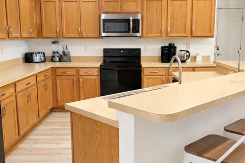 Casa en venta en Davenport, Florida, 4 dormitorios, 238.85 m2 № 2386758 - foto 2