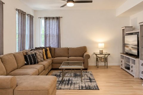 Casa en venta en Davenport, Florida, 4 dormitorios, 238.85 m2 № 2386758 - foto 5