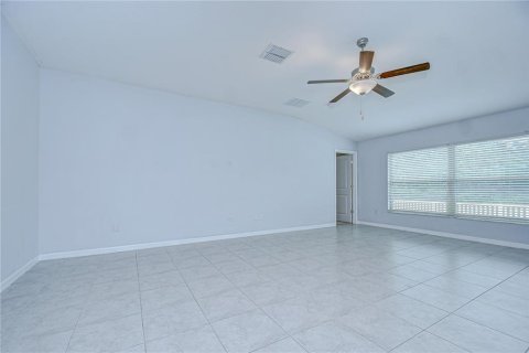 House in Zephyrhills, Florida 4 bedrooms, 178.19 sq.m. № 1919728 - photo 22