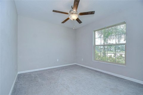 House in Zephyrhills, Florida 4 bedrooms, 178.19 sq.m. № 1919728 - photo 27