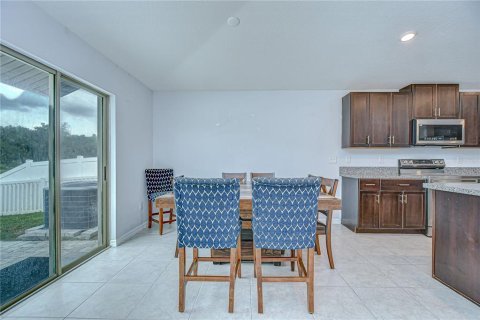 House in Zephyrhills, Florida 4 bedrooms, 178.19 sq.m. № 1919728 - photo 20
