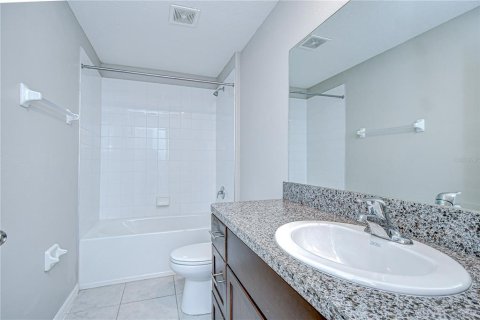 House in Zephyrhills, Florida 4 bedrooms, 178.19 sq.m. № 1919728 - photo 29