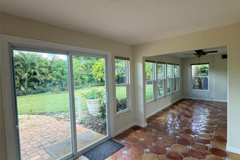 Villa ou maison à louer à Sarasota, Floride: 2 chambres, 118.45 m2 № 2418762 - photo 24