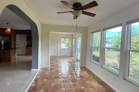 Villa ou maison à louer à Sarasota, Floride: 2 chambres, 118.45 m2 № 2418762 - photo 18