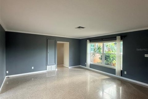 Villa ou maison à louer à Sarasota, Floride: 2 chambres, 118.45 m2 № 2418762 - photo 9