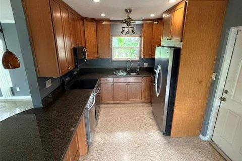 Villa ou maison à louer à Sarasota, Floride: 2 chambres, 118.45 m2 № 2418762 - photo 30