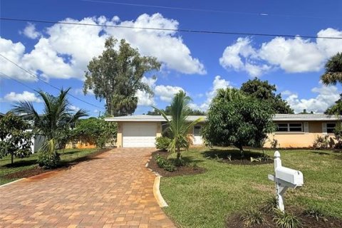 Villa ou maison à Sarasota, Floride 2 chambres, 118.45 m2 № 2418762