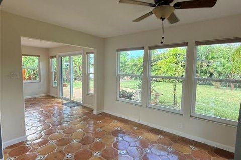 Villa ou maison à louer à Sarasota, Floride: 2 chambres, 118.45 m2 № 2418762 - photo 14