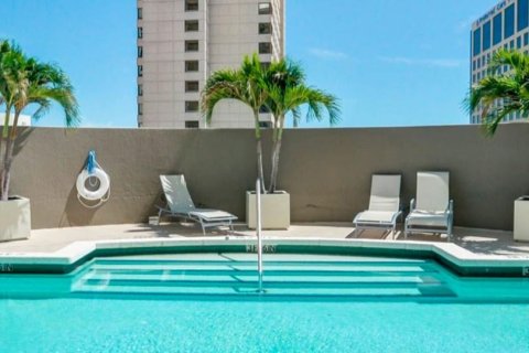 Condo in Miami, Florida, 1 bedroom  № 2053066 - photo 10