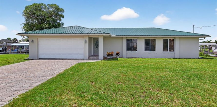 Casa en Punta Gorda, Florida 3 dormitorios, 134.34 m2 № 1784279