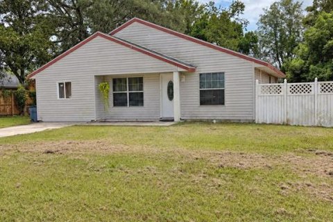 Casa en Dunnellon, Florida 3 dormitorios, 112.97 m2 № 2380325