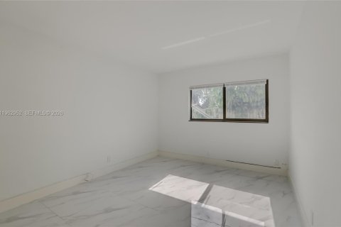 Apartment in Fort Lauderdale, Florida 2 bedrooms, 83.61 sq.m. № 2024191 - photo 21