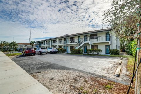 Apartment in Fort Lauderdale, Florida 2 bedrooms, 83.61 sq.m. № 2024191 - photo 23