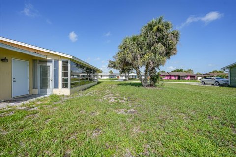 House in Port Charlotte, Florida 2 bedrooms, 85.19 sq.m. № 1847871 - photo 15