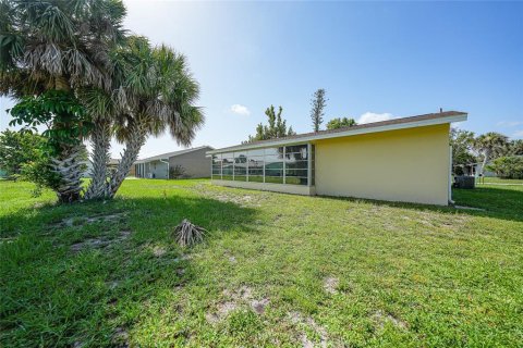 House in Port Charlotte, Florida 2 bedrooms, 85.19 sq.m. № 1847871 - photo 13